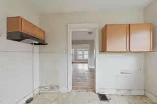 493 Pedretti Ave, Delhi Township, OH 45238 - Photo 11