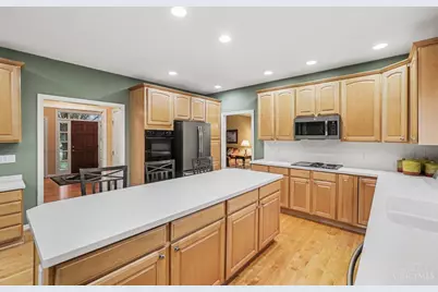 1426 Miami Lake Drive, Miami Township, OH 45140 - Photo 9