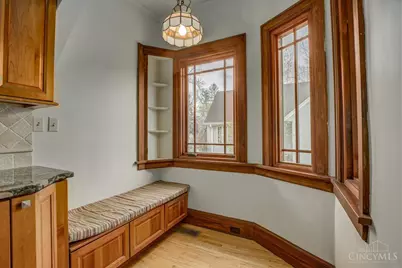 5049 W Eastwood Circle, Cincinnati, OH 45227 - Photo 13