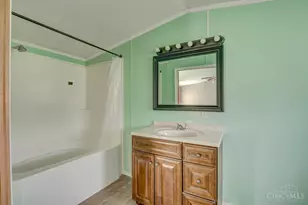 2001 Justin Ln, Franklin Township, OH 45106 - Photo 15