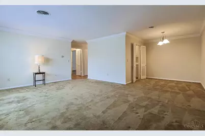 3809 Petosky Avenue #4, Mariemont, OH 45227 - Photo 9