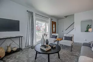 3396 Greencrest Ct, Green Township, OH 45248 - Photo 3