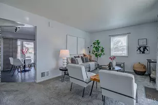 3396 Greencrest Ct, Green Township, OH 45248 - Photo 7