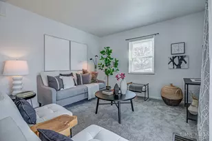 3396 Greencrest Ct, Green Township, OH 45248 - Photo 5