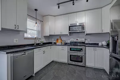 3396 Greencrest Court, Green Township, OH 45248 - Photo 9