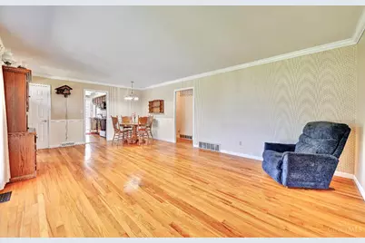 1063 Newcastle Drive, Springfield Township, OH 45231 - Photo 3