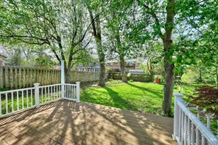 1063 Newcastle Dr, Springfield Township, OH 45231 - Photo 25