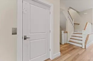 3906 Edwards Rd, Cincinnati, OH 45209 - Photo 37