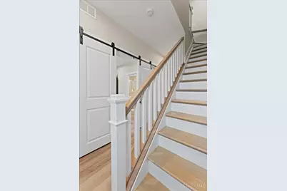 3906 Edwards Road #B, Cincinnati, OH 45209 - Photo 9