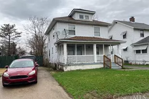 445 Sandhurst Dr, Dayton, OH 45405 - Photo 3