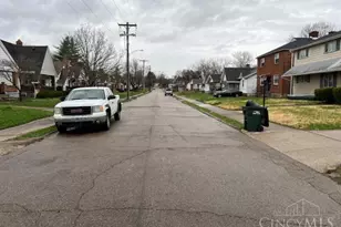 445 Sandhurst Dr, Dayton, OH 45405 - Photo 5