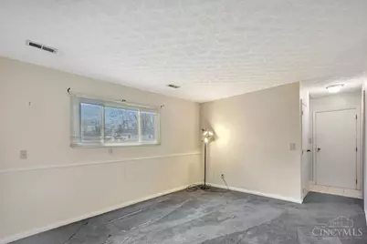 328 Clareknoll Court, Cincinnati, OH 45238 - Photo 27