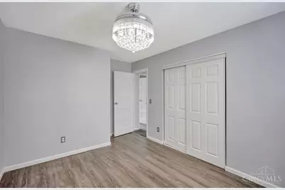 328 Clareknoll Court, Cincinnati, OH 45238 - Photo 19