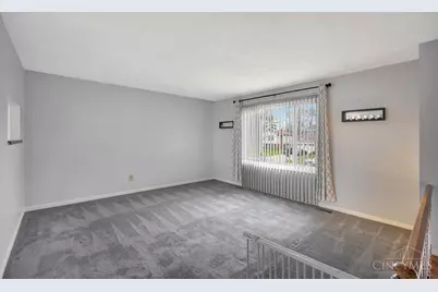 328 Clareknoll Court, Cincinnati, OH 45238 - Photo 7