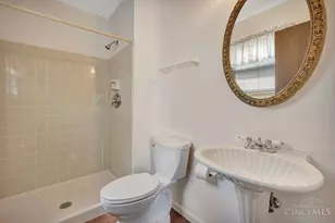 328 Clareknoll Ct, Cincinnati, OH 45238 - Photo 23