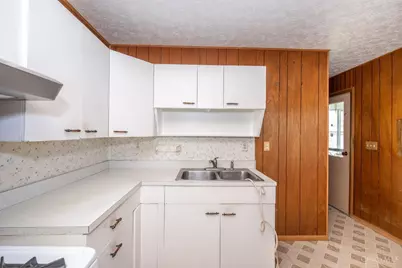 654 Arlington Drive, Union Township, OH 45244 - Photo 13