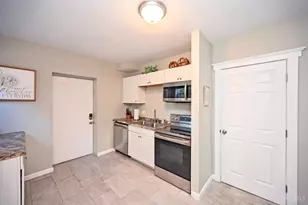 899 Lexington Ave, Cincinnati, OH 45229 - Photo 17