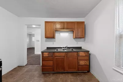 4827 Prosperity Place, Cincinnati, OH 45238 - Photo 9