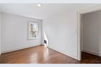 6975 Cambridge Avenue, Mariemont, OH 45227 - Photo 17