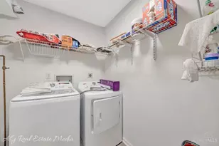 9315 Winton Rd, Springfield Township, OH 45231 - Photo 23