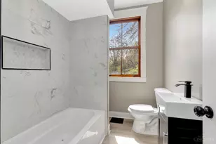 3523 Vinecrest Pl, Cincinnati, OH 45220 - Photo 21