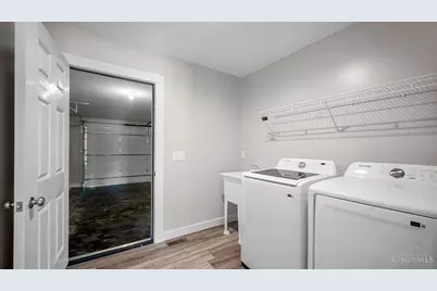 116 Black Hawk Drive, Franklin Township, OH 45171 - Photo 17