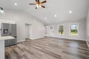 116 Black Hawk Dr, Franklin Township, OH 45171 - Photo 11