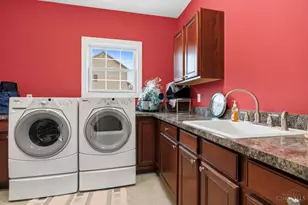 665 Hannah Ct, Adams Township, OH 45177 - Photo 15