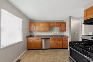 9738 Dunraven Dr, Colerain Township, OH 45251 - Photo 9