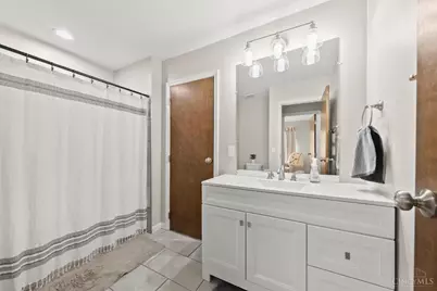 217 Droxford Close, Springdale, OH 45246 - Photo 13