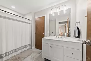 217 Droxford Close, Springdale, OH 45246 - Photo 13