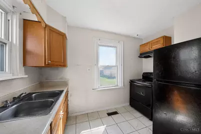 1919 Sundale Avenue, Cincinnati, OH 45239 - Photo 9