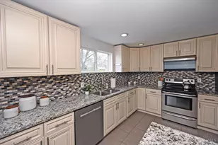 10178 Zig Zag Rd, Blue Ash, OH 45242 - Photo 17