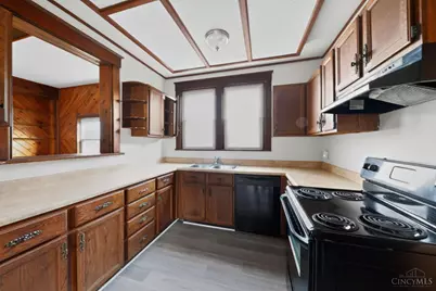 8627 Reading Road, Reading, OH 45215 - Photo 11