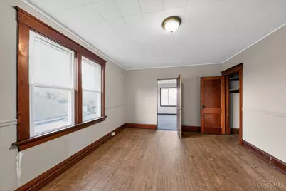 8627 Reading Road, Reading, OH 45215 - Photo 15