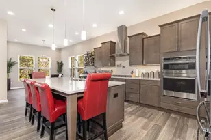 4994 Shadow Hawk Dr, Green Township, OH 45247 - Photo 7