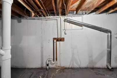 8634 Daly Road, Springfield Township, OH 45231 - Photo 23