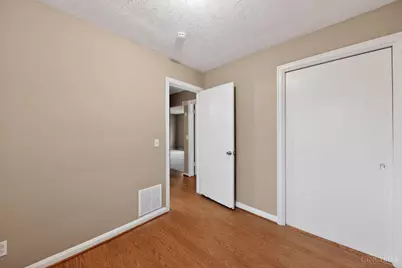 8634 Daly Road, Springfield Township, OH 45231 - Photo 9