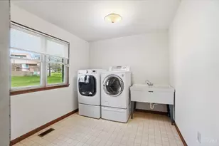 7304 Cannon Ct, West Chester, OH 45069 - Photo 33