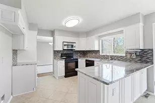 5461 Brigade Ct, Green Township, OH 45239 - Photo 9