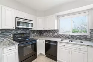 5461 Brigade Ct, Green Township, OH 45239 - Photo 11