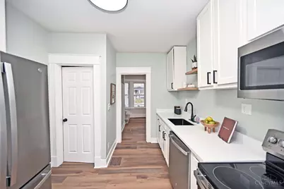 1933 Hewitt Avenue, Cincinnati, OH 45207 - Photo 19