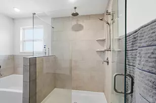 5900 Carriage Mdws Dr, Liberty Township, OH 45011 - Photo 17