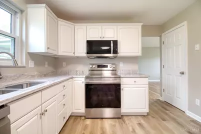 8446 Summitridge Drive, Anderson Township, OH 45255 - Photo 13