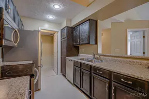 9801 Regatta Dr, Cincinnati, OH 45252 - Photo 17