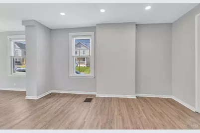 2001 Dana Avenue, Cincinnati, OH 45207 - Photo 11
