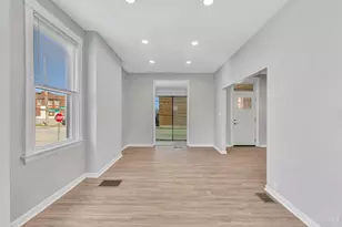2001 Dana Ave, Cincinnati, OH 45207 - Photo 7