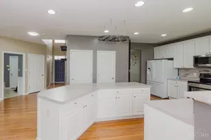 6222 Old Stone Ct, Fairfield Township, OH 45011 - Photo 11