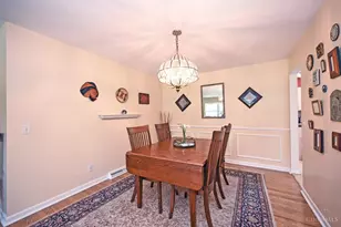 2515 Fairhill Dr, Cincinnati, OH 45239 - Photo 7