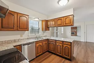 7284 Kirkridge Dr, Green Township, OH 45233 - Photo 13